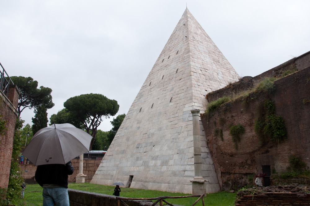 The Pyramid in Rome: Restored, Clean and Now Open - Revealed Rome