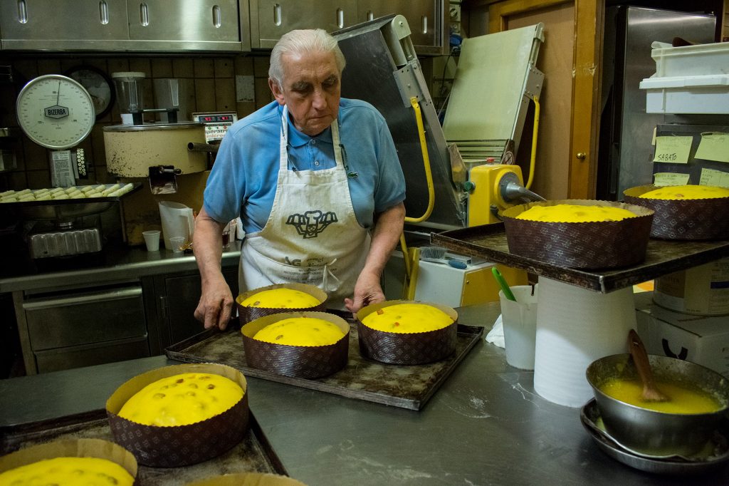 How is panettone made?